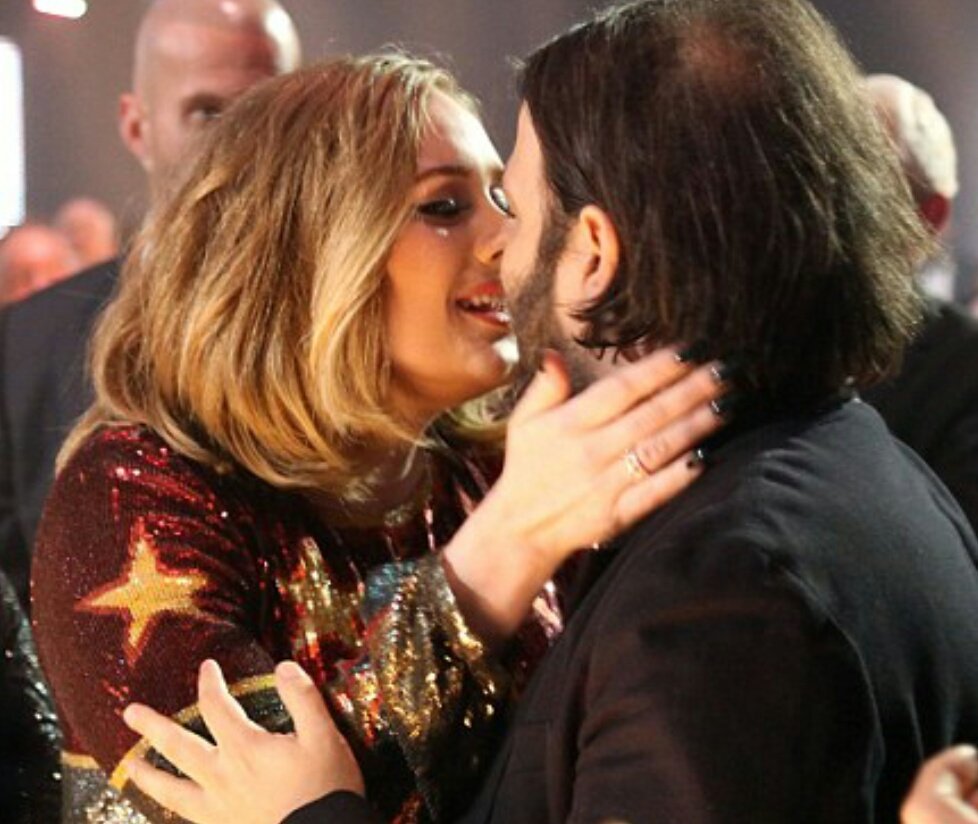 findingmariska's tweet image. Happy 5year Anniversary to the most beautiful and sweetest couple 💗😭 #sidele