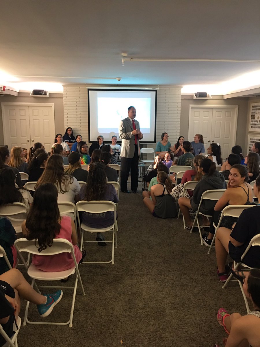 mayorofmilledge's tweet image. 2 nights from Greek Grind but took time to talk @UGABasketball with @UGASigDelt tonight! Appreciate your support!