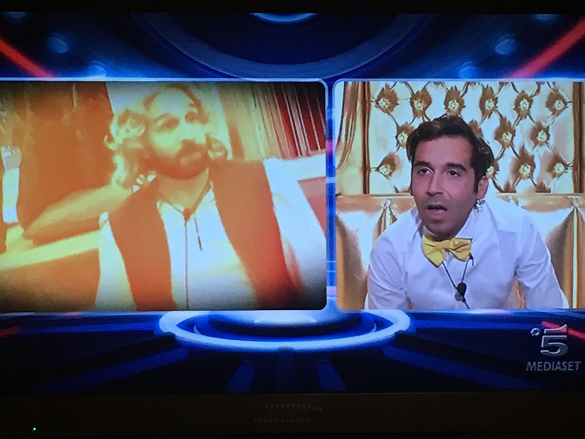 valegosli's tweet photo. Anche stasera si parla del chiodo del cast del #ultimastrega al #GFvip altro che #malezionedellapagnotta tutti al @Brancacciotweet Musical https://t.co/rGvxRKUMNe