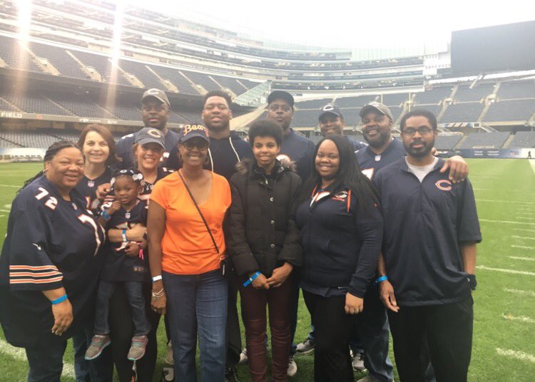 charleslenojr72's tweet photo. Always gotta have a great support system ✊🏾 #LENOS https://t.co/W3TuQwOB6S