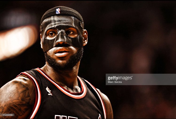 _SayHeyKid's tweet photo. I swear these most LIT pictures I've seen LeBron in ⚫️🔥⚫️🔥⚫️
 
#LeBatMan https://t.co/I5DPjbVAC7