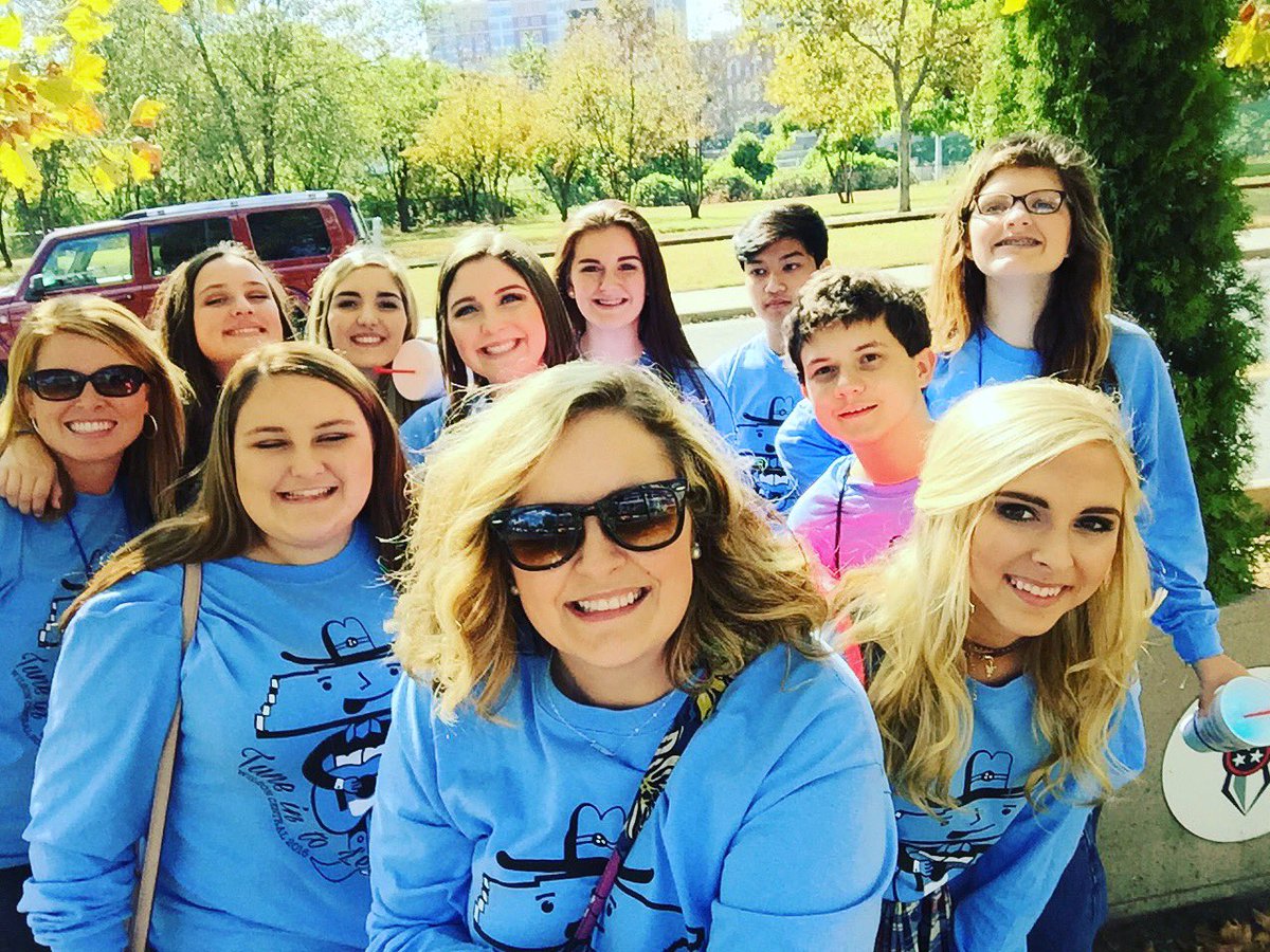 SCMCHS's tweet photo. Downtown Shenanigans for @SASC2016! #SASC2016 #FunDay https://t.co/G9whPHhY4H