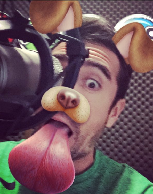Planeta_GDL's tweet photo. Sigue a @miguelrechy en #Snapchat: djmiguelrechy 👻😂 https://t.co/b3FRL98Lfj