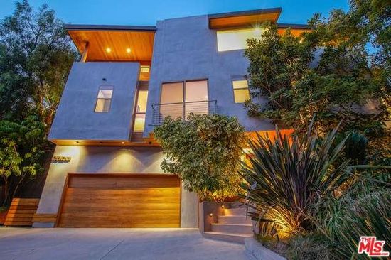 smsold's tweet photo. 2520 BENEDICT CANYON DR - #Caravan by client #JoeBabajian #RodeoRealty. Details here: https://t.co/f6Xgc5daUj #RealEstateMarketing #SmSold https://t.co/Id7RIrLFAs