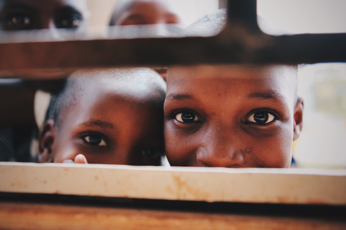 lightifycreativ's tweet image. Happy Monday everybody 🙌🏽 Smile, &amp;amp; embrace what ever adventure you have in store this week!

#Lightify #BetheChange