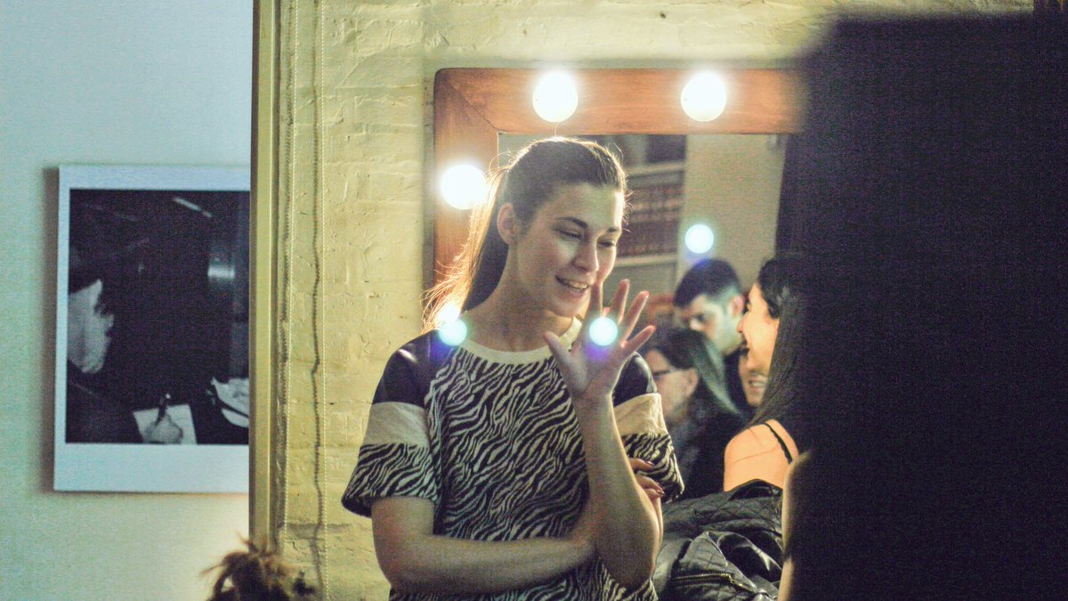 debeserfox's tweet image. Sofia Elola en el #Backstage #Fiting #Sixoclocktea #Diegovaz #Fashion #Film