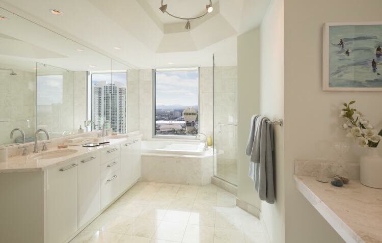 TurnberryLV's tweet photo. A Jacuzzi bath with a view is the perfect way to end the day! #TurnberryLiving https://t.co/QTf3wzZtBn