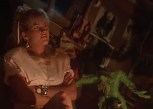 brainexploderrr's tweet photo. #inhumanoid sighting in the #MonsterSquad clubhouse. Somehow never noticed. @DinosaurDracula @HorrorMovieBBQ @SammyHain https://t.co/cykZE5Luoy
