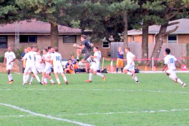 agaska7's tweet photo. They weren't ready #RIPbees https://t.co/LG1sH05ocT