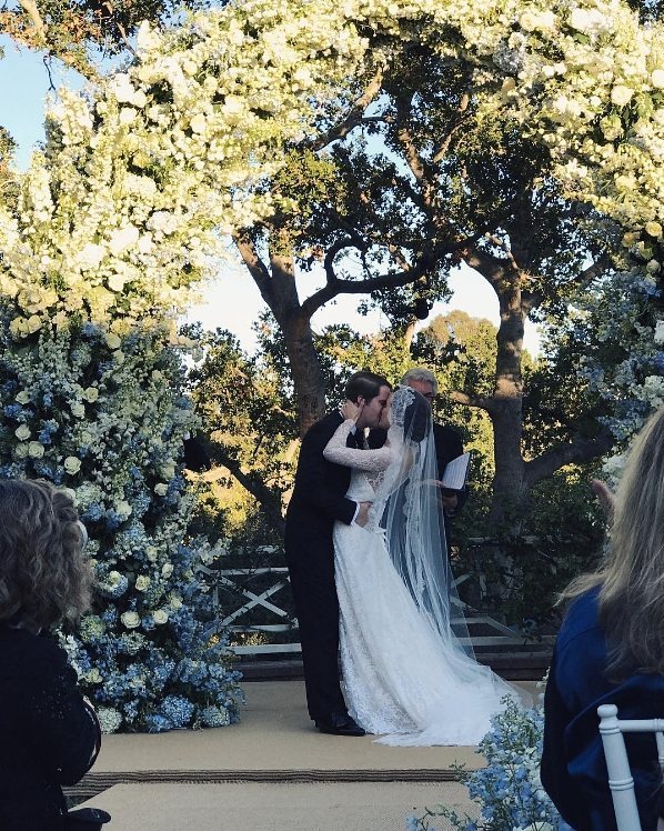 Congratulations Lauren and Brian Flanagan! Such a beautiful day - We wish you the best! ❤️ #regram @lgflanagan