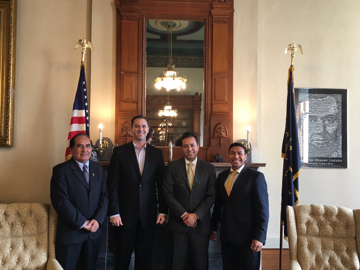 RJTorreblanca's tweet image. Lorenzo Quea expresidente de Zed Matarani se reunió con 280 empresas EEUU para invertir en Arequipa, sabía?#CoreFoundation