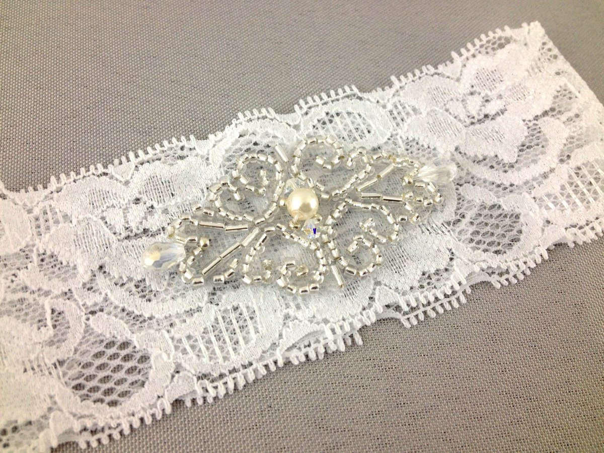 AutumnAnemone's tweet photo. Carlotta : Beaded Filigree Bridal Garter https://t.co/3wE4kqbe0N #wedding #WhiteLace https://t.co/2Ti82avUDQ