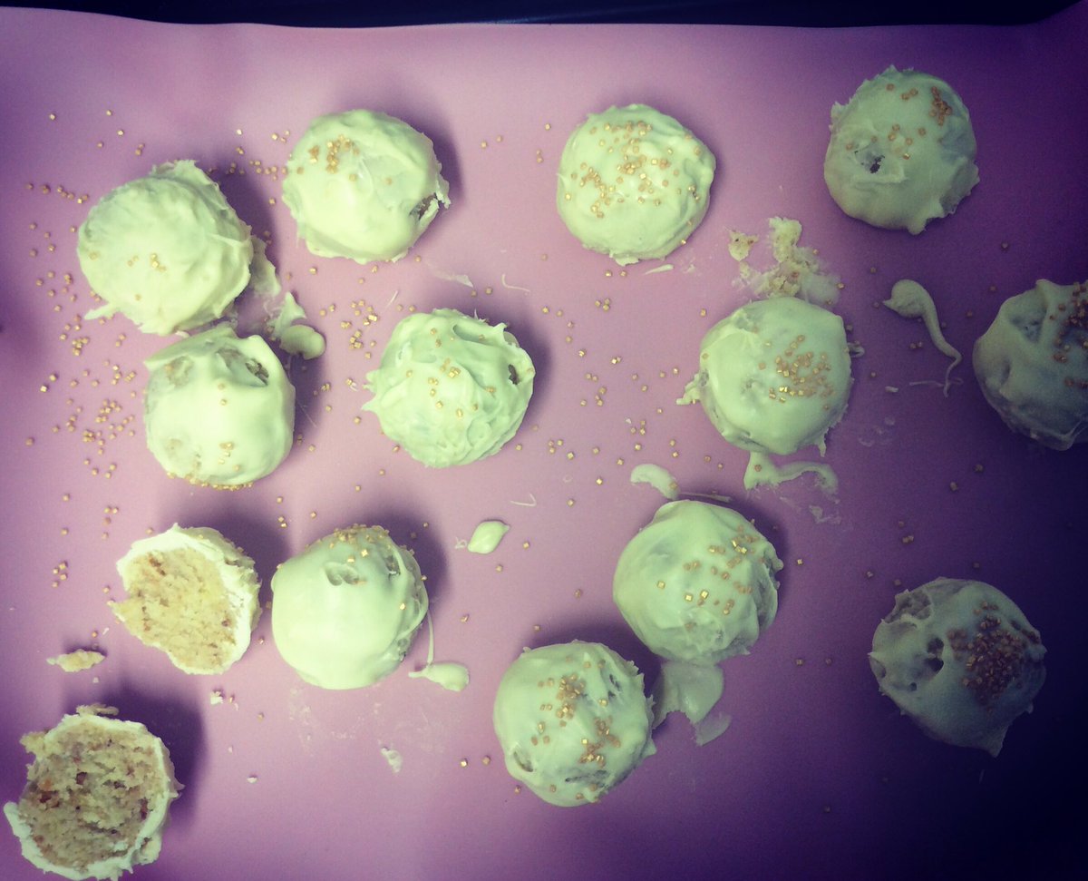 crouchst_bakes's tweet photo. Lemon and white chocolate cake bites #crouchstbakes https://t.co/XevqE3E5ev