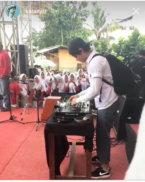 EvaMamase's tweet image. DJ Ali.... 👍👏😂 @alysyarief kemarin di bekasi w #loopid