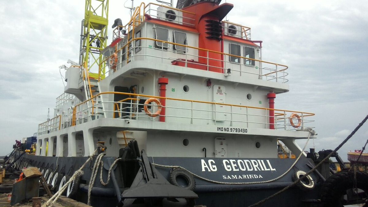 TakaGroupID's tweet photo. #Peresmian #TakaGeodrill #TAKA #TakaGroup #JayaDidarat #JayaDilaut #GeotechnicalVessel https://t.co/dWSdr9l52v https://t.co/5rDaN7LpFl