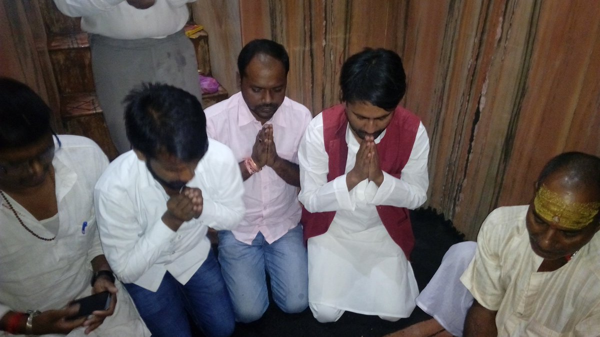 KumarAshishINC's tweet photo. अरेराज सोमेश्वर नाथ मंदिर में पूजा करने का अवसर प्राप्त हुआ । 
@vidyarthee @AlankarSawai https://t.co/XmVeWdQdoZ