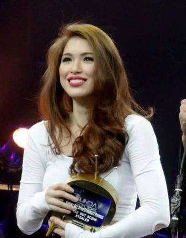 glai_lie's tweet photo. Avisala! TB Kahit di Thursday! 😂
So ganda naman this Girl 😍
@kylienicolep ❤
#KyliePadilla
#Beybe https://t.co/5ec3Jb7o9t
