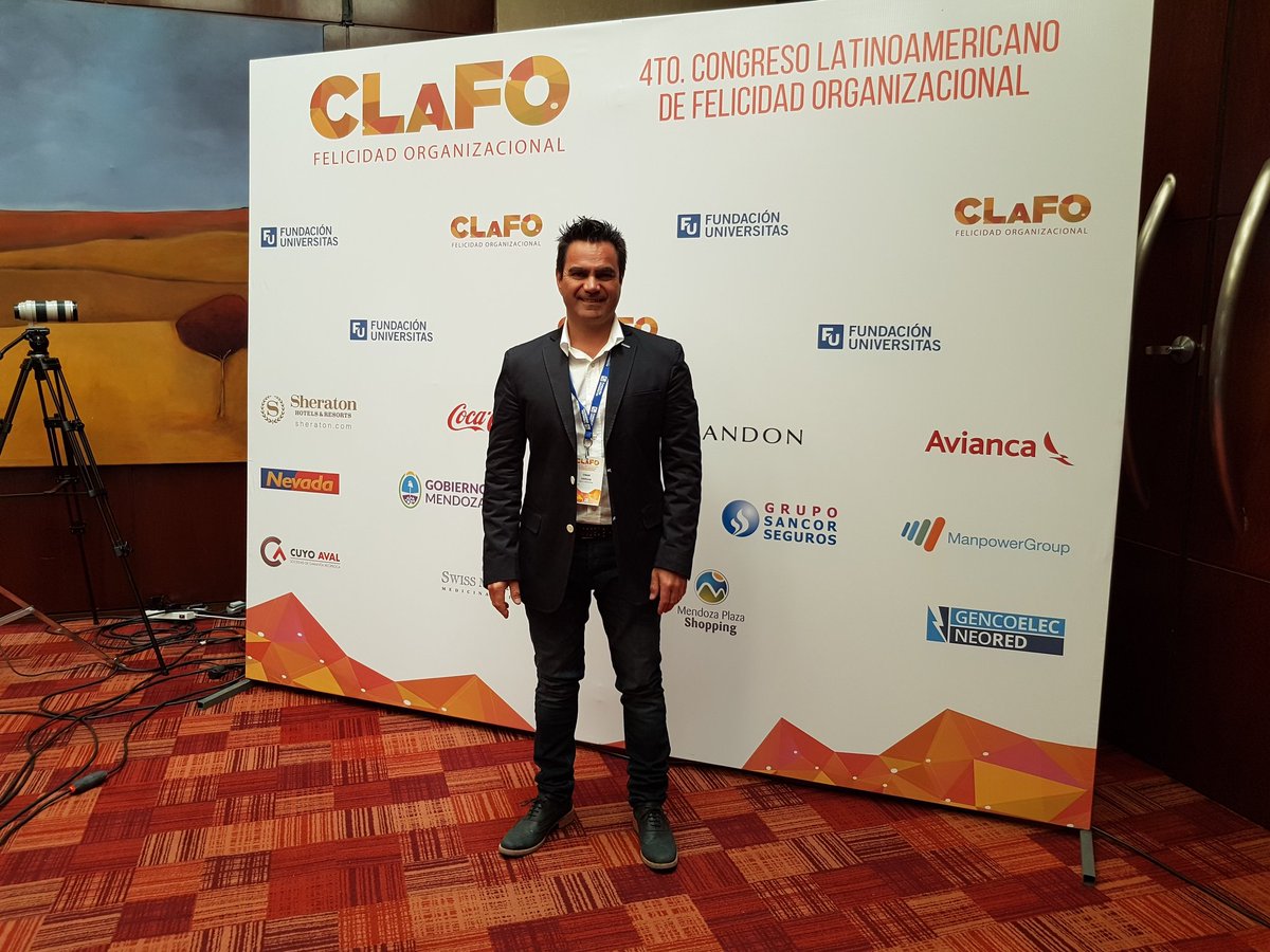 ovargaspro's tweet photo. "Conferencia Latinoamerica de Felicidad Organizacional" #CLaFO2016 Mendoza. Felicitaciones Fundación Universitas !!!! https://t.co/BwNpgiobtI