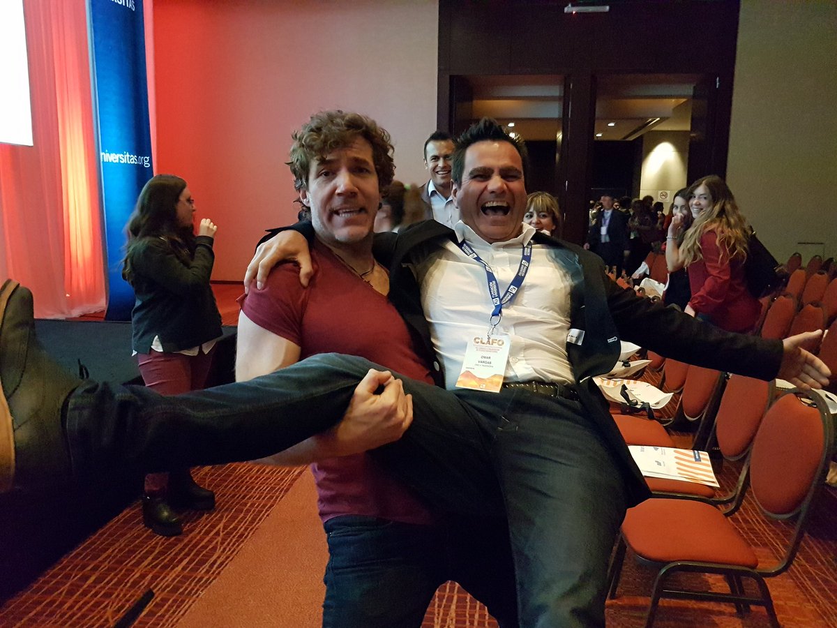 ovargaspro's tweet photo. "Conferencia Latinoamerica de Felicidad Organizacional" #CLaFO2016 Mendoza. Felicitaciones Fundación Universitas !!!! https://t.co/BwNpgiobtI