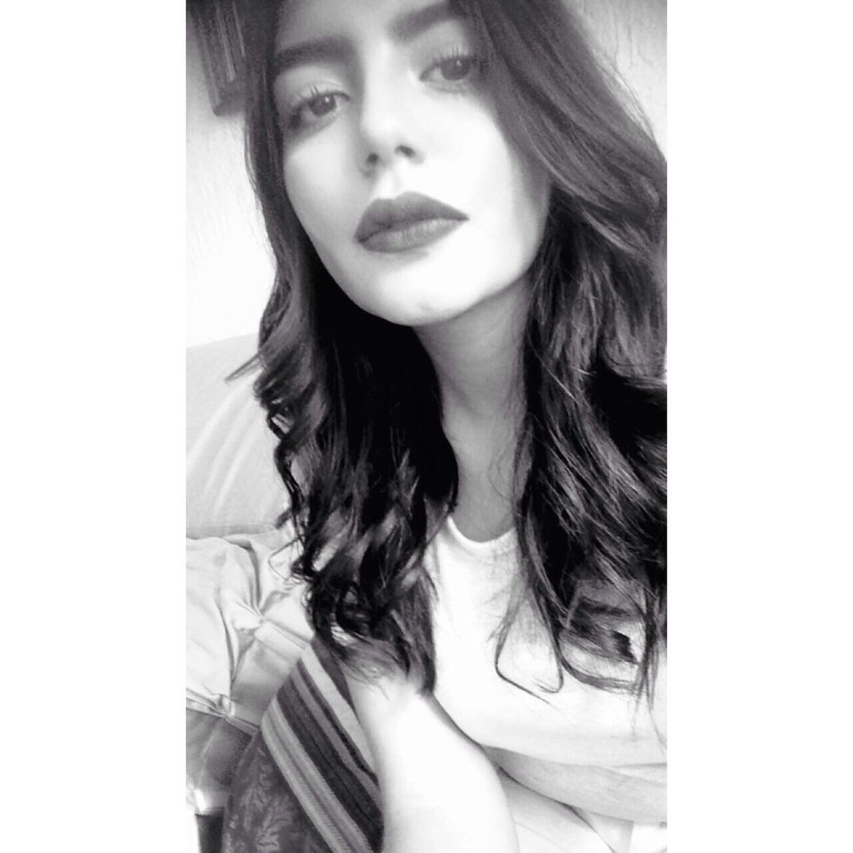 maryglez18's tweet photo. 👸 https://t.co/NZm22Yjgty