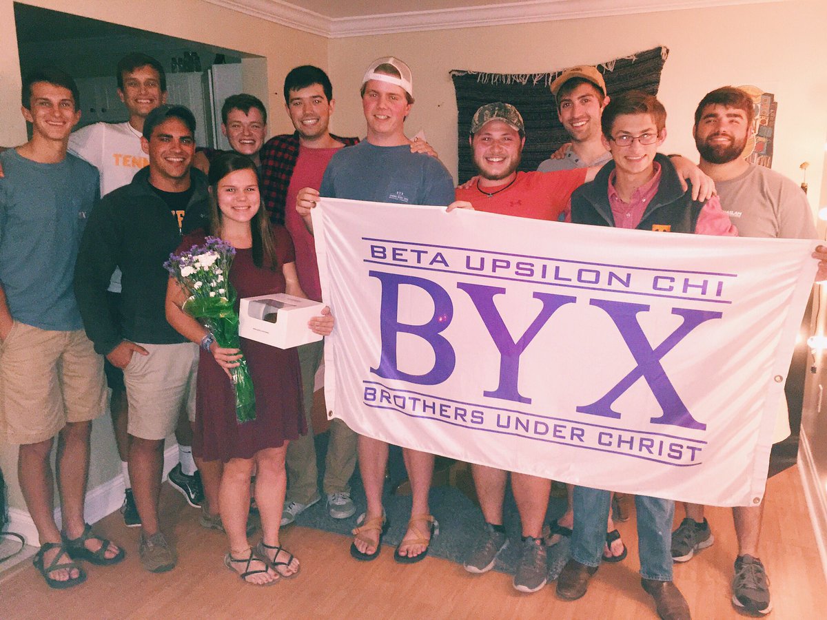 _jayroe's tweet image. when the loves of your life show up at your door and ask you to be their sweetheart, 💜 #theyletmechange #ilovethem #BYXsweetheart @TennBYX
