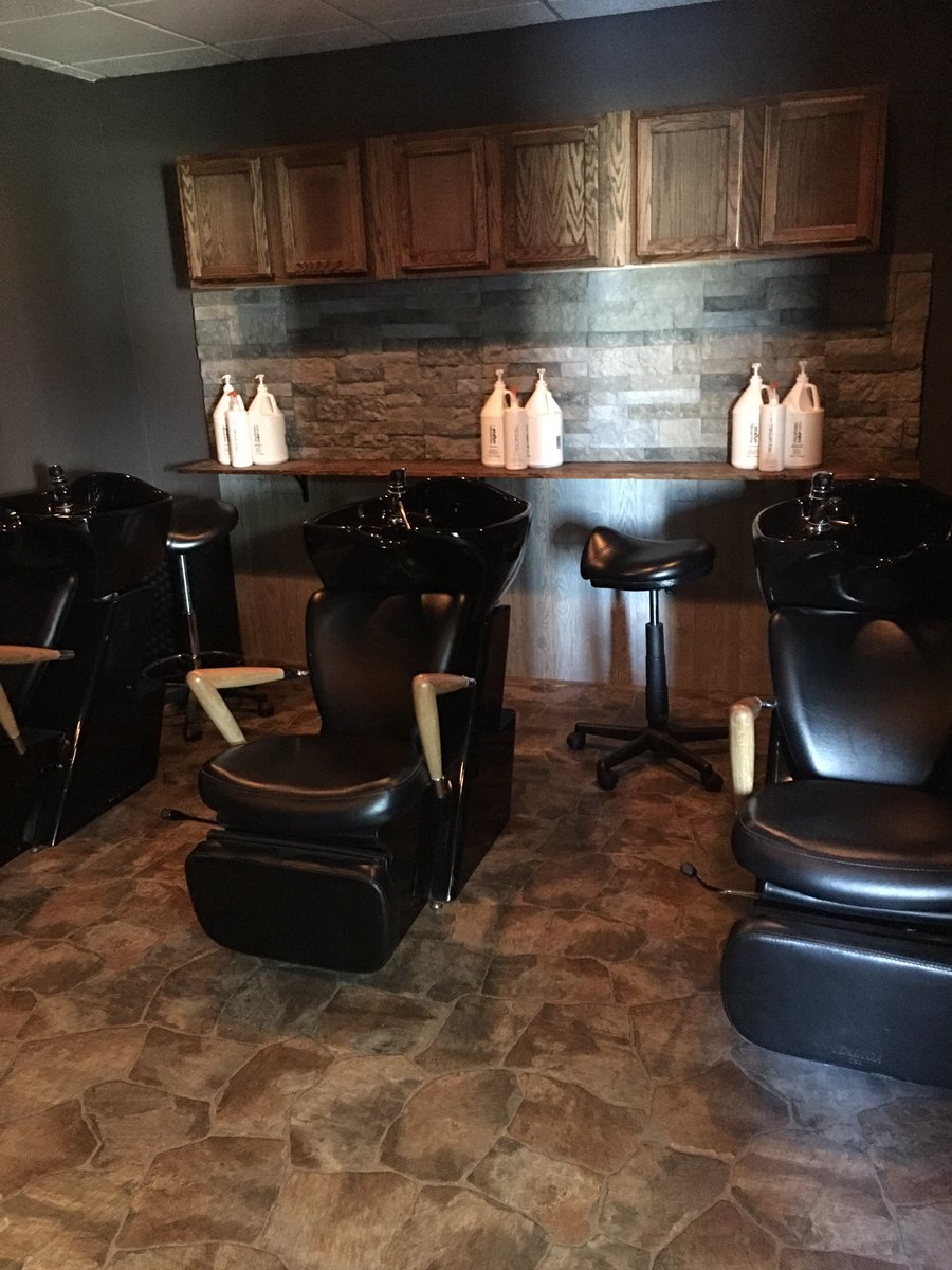 SalonTana's tweet photo. Ummmm yes! Starting to come together! Who's ready for a wash house experience?π #paulmitchellfocus https://t.co/dZxJisv0TO