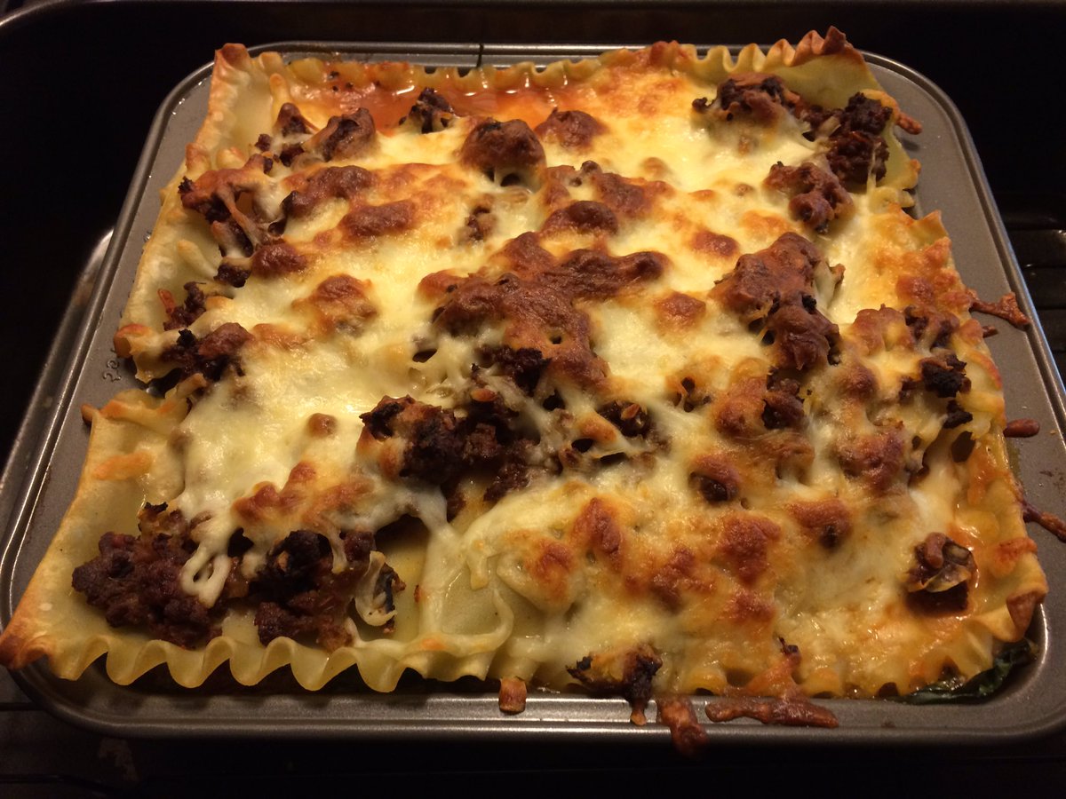 Inuk360's tweet photo. Used my last bag of moose meat hamburger that my brother #IngNing sent me this spring =
moose meat lasagna tonight.
#BAM #IngNing https://t.co/pvJmkus4r4