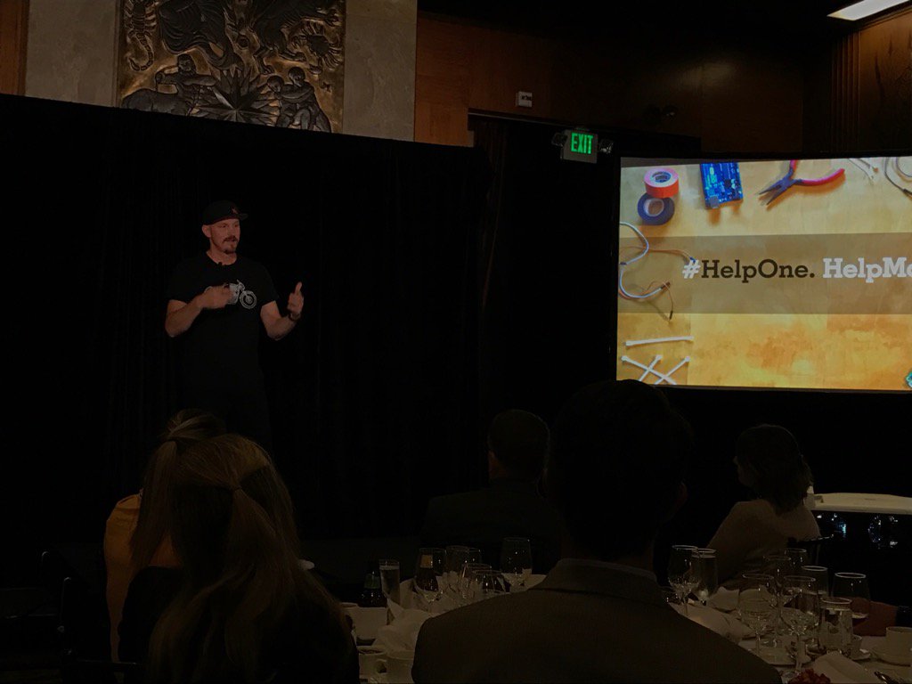 enriquefhd's tweet image. #HelpOne.HelpMany