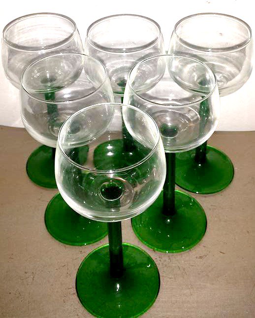JunkYardBlonde's tweet photo. Luminarc Crystal D'Arques Green Stemware https://t.co/vuaB8bYs1C #gotvintage #greenstemware #luminarc #crystaldarques #wine #weddings #mcm https://t.co/mkf9VeJvf1