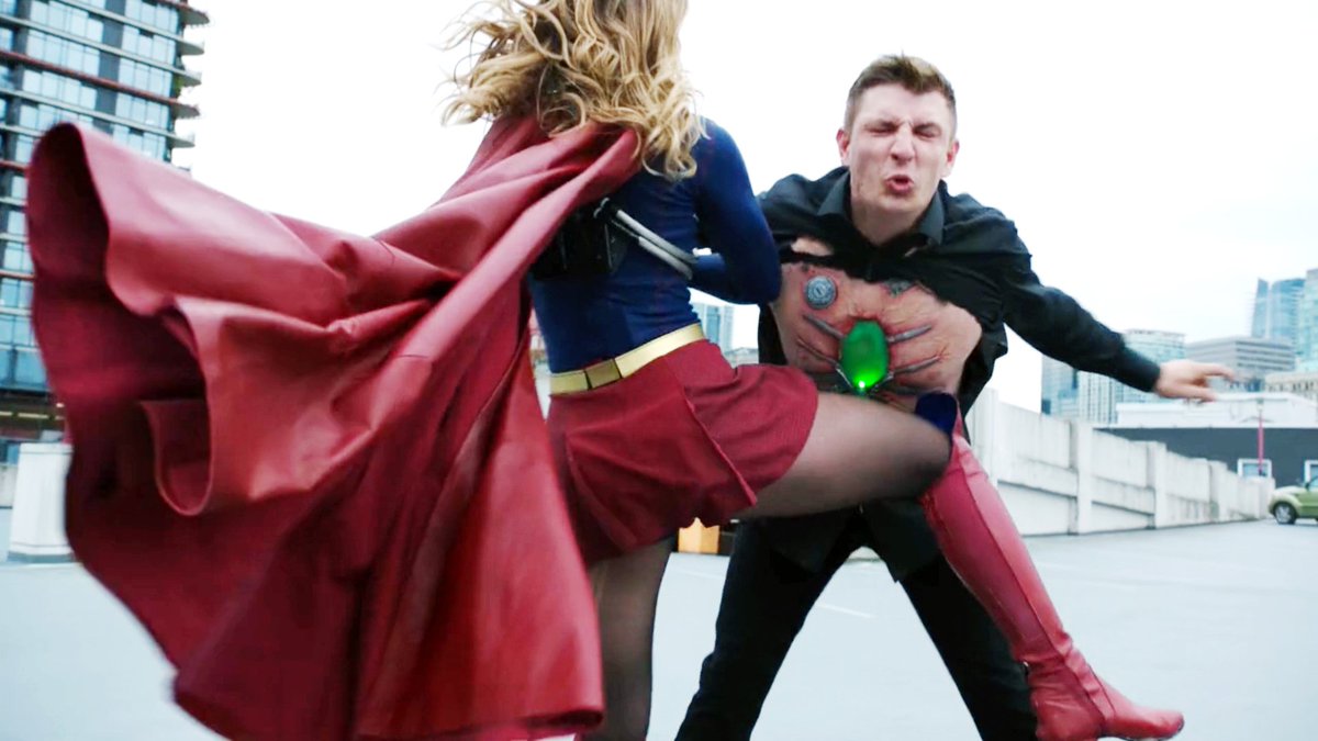 on "#SupergirlCW #Supergirl kicks some ass, or or something in between...ouch! @MelissaBenoist https://t.co/WqjhavSq4a" / Twitter