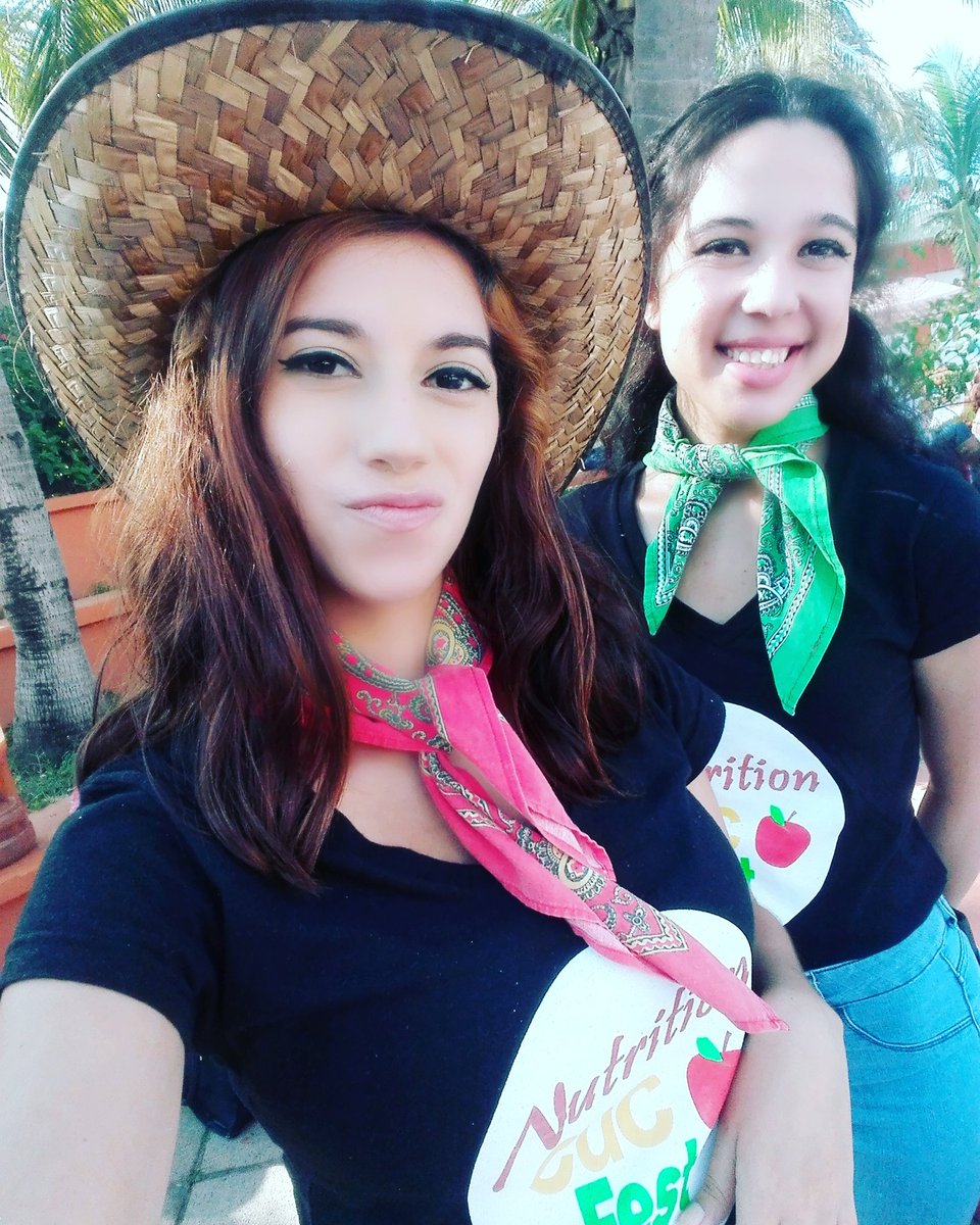 aaerikal's tweet photo. Cata de bebidas. #TeamTequila #CongresoDeOtoñoCuc #GastronomiaCuc @LauryAguilar68 @Samanthaych https://t.co/C1zcZ20LRX