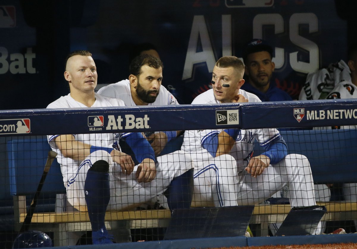 PostmediaPhoto's tweet photo. #BlueJays loose 4-2 to the #Indians #Game3 https://t.co/D7UlKXtT5y