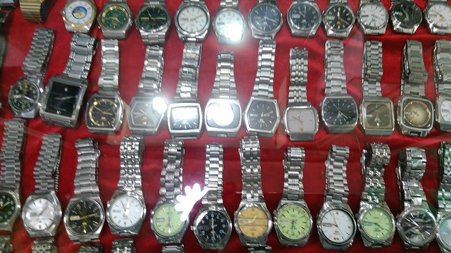 CrisselAntiques's tweet image. @WristwatchWorld The biggest collections of seiko 5 wathes,407 + watches