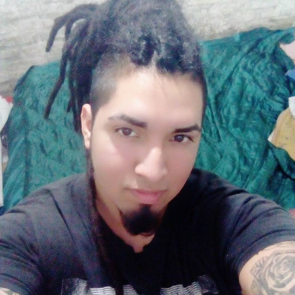 maximil37726448 tweet picture