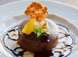 cotecafe_tomio's tweet photo. デザート紹介第六弾☆
～ミキュイショコラ～
濃厚で生チョコのような食感♪
#cotecafe #tomio #cafe #coffee #コテカフェ #トミオ #千葉 #千葉市 #千葉カフェ #ランチ #カフェランチ #カフェごはん #生チョコ #ケーキ #デザート https://t.co/Cuga1JIeHq