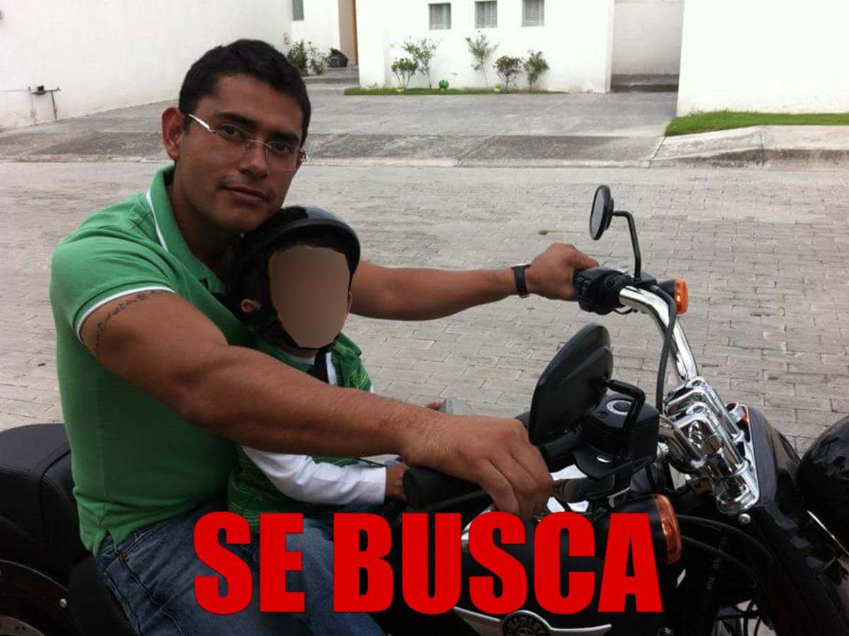 PoliticoYRatero's tweet photo. SE BUSCA DEFRAUDADOR DE MÁS DE 25 MILLONES DE PESOS.

Se busca a Adrián Lastra Plata y Arlette Sánchez de los Santos se les vio en Cancún. https://t.co/87jjKOxDW5
