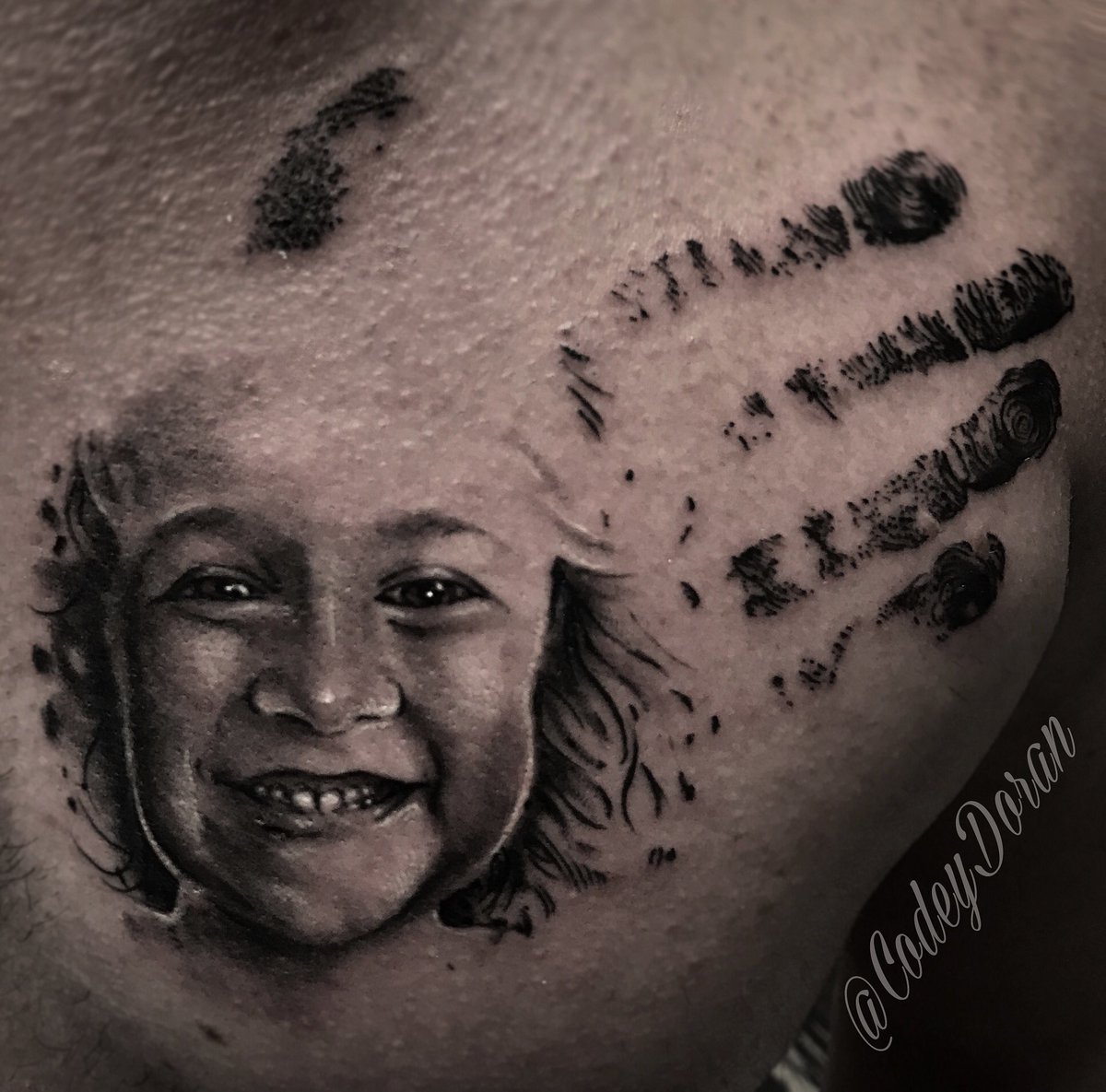 CodeyDoran's tweet image. See all of my work on instagram at @codeydoran #portraits #portraittattoo #blackandgrey