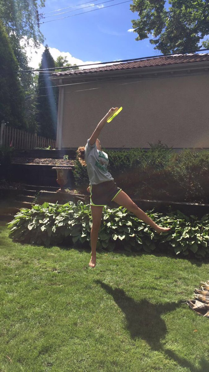 cece_little's tweet photo. HBD Kiki @HankinsonKiki https://t.co/dG6PnOTMml