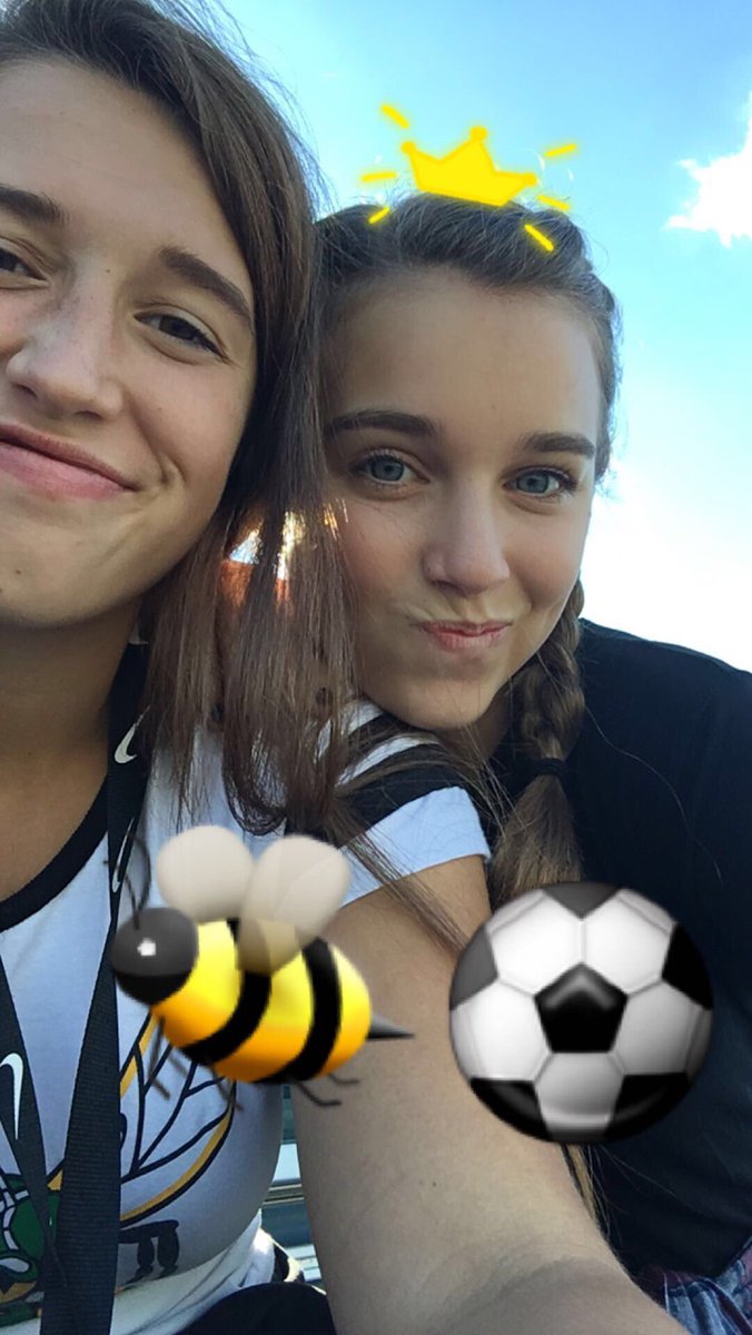 cece_little's tweet photo. HBD Kiki @HankinsonKiki https://t.co/dG6PnOTMml