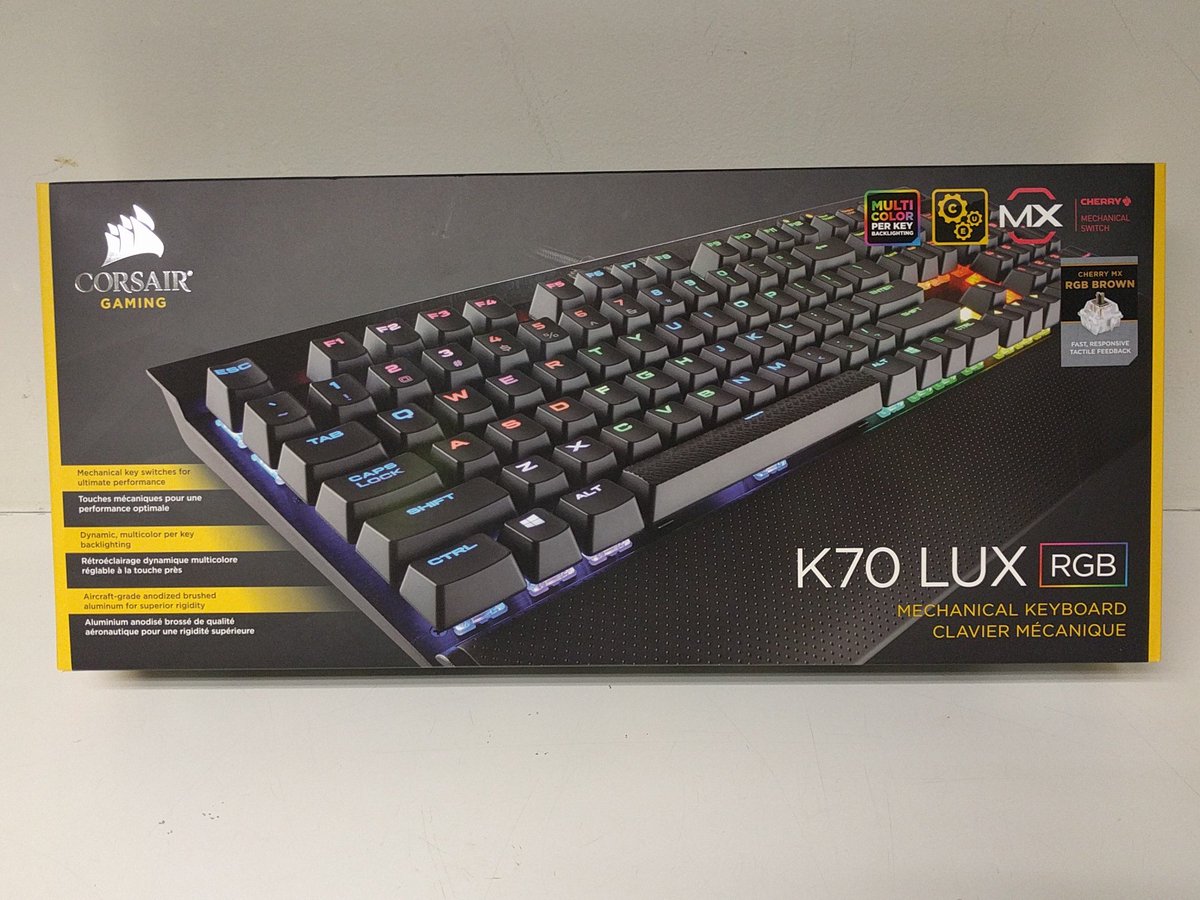 ShockFuel's tweet image. Latest upgrade @Corsair Cherry Brown k70 :) very happy #PCMasterRace