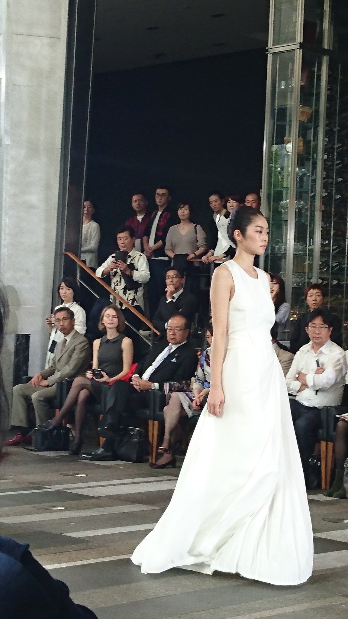 Hanae Mori manuscrit (ハナエモリ)ブラックドレス(東京 Hanae Mori manuscrit (ハナエモリ)ブラックドレス(東京
