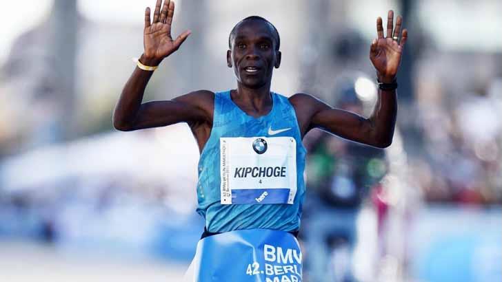 SportDuniaa's tweet photo. #Olympic champion #Kipchoge to run Airtel #DelhiHalfMarathon2016 https://t.co/UPW3LVjODs #sportnews @NikGondaliya @MJRAVAL6 https://t.co/6auhNKzKDl