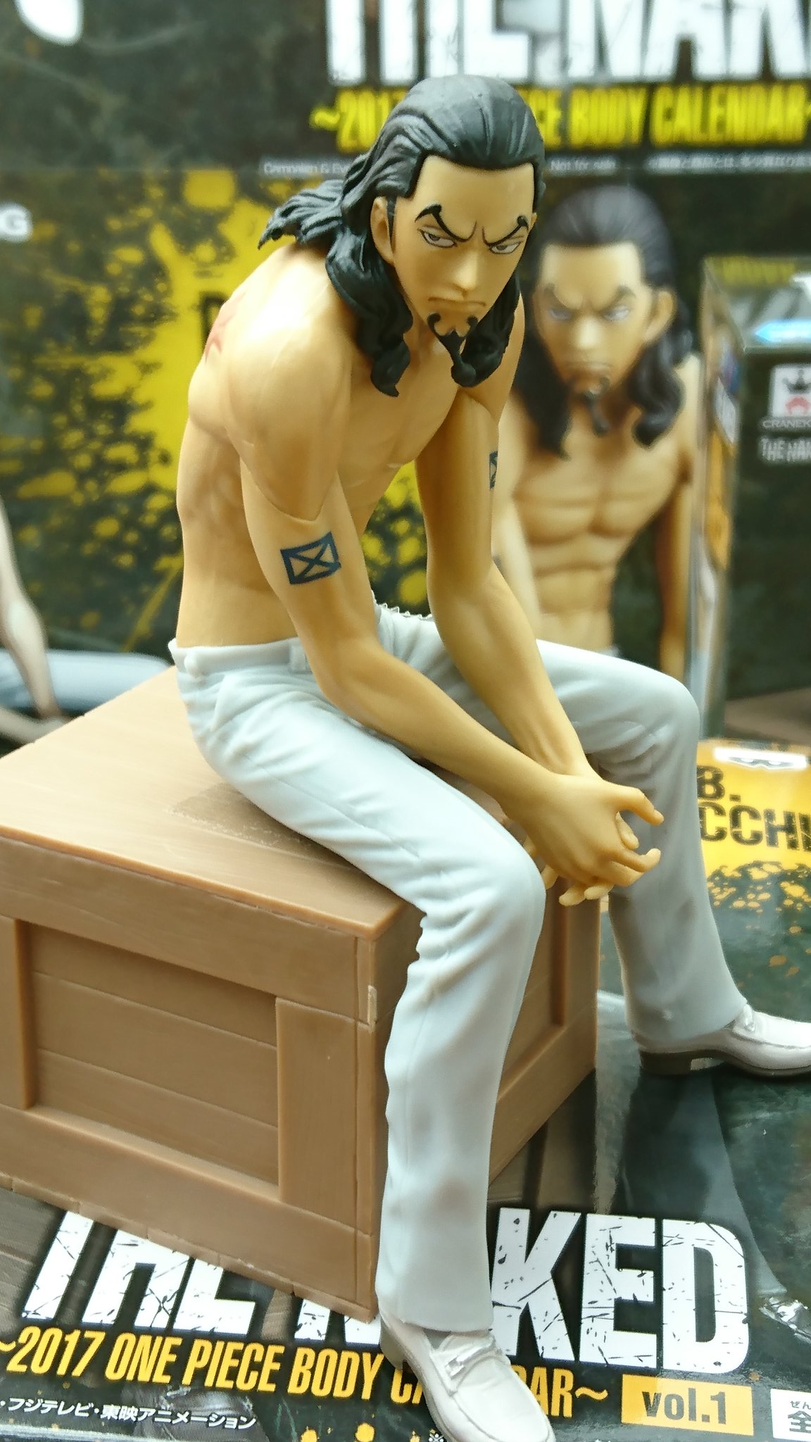 ゲームアルファ柏 on X: 『ワンピース THE NAKED～2017 ONE PIECE BODY CALENDER～』 ワンピースの半裸カレンダーよりルッチが登場  特別カラーは黒 今後も上半身裸のフィギュア(♂)が続々貴方の元に 女性陣はワクワクしちゃうね☆ 男性陣もワクワクしちゃうね☆！ https ...