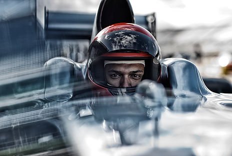 1000x / sec, lap:meter tells you what your time for this lap will be. lapmeter.com gives you instant insights