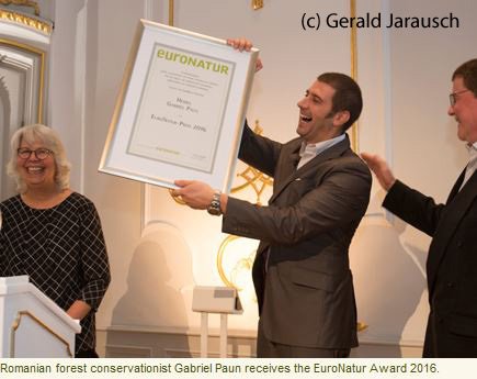 EuroNaturORG's tweet photo. #GabrielPaun received the EuroNatur Award 2016: Read speeches and laudation! https://t.co/pZitZMBSzk #SaveParadiseForersts #Romania https://t.co/94DDiDWZ0d