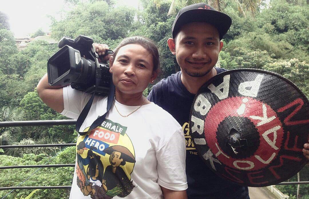 #PerempuanPejuangPangan : Bu Giyem, perempuan petani mempertahankan kehidupan agraris dr pembangunan pabrik semen @RMIBogor <a href="/OxfamIndonesia/">Oxfam in Indonesia</a>