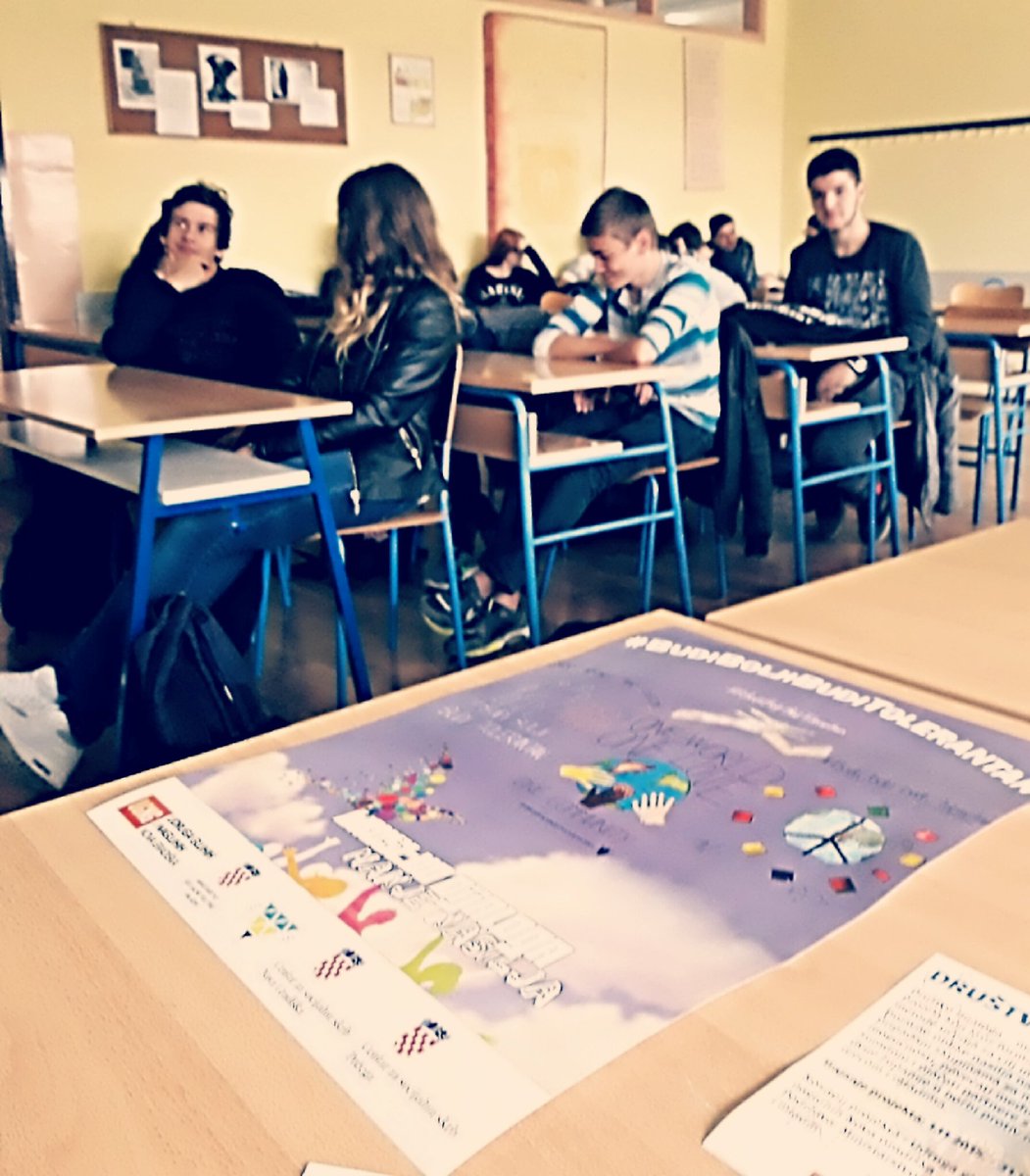 UGNG15's tweet photo. Kampanja #BudiBoljiBudiTolerantan je pokrenuta danas diseminacijskom radionicom u ETS Nova Gradiska 😊 #DrustvoDijalogaManjeNasilja #mladi https://t.co/XxmvG5V5pc
