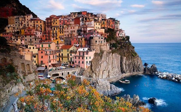 MyTravelStack's tweet photo. We love Italy and the Amalfi Coast! We'd love to hear if you've been there? #getaway #mytravelstack #travel #holiday #italy #amalfi https://t.co/mhp098hupo
