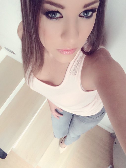Shooting for Reality King today.. :) have a nice day guys! #mikesapartment https://t.co/bRPIE7si9k<a href="/tag/mikesapartment"class="tags"><span>#mikesapartment</span></a>
