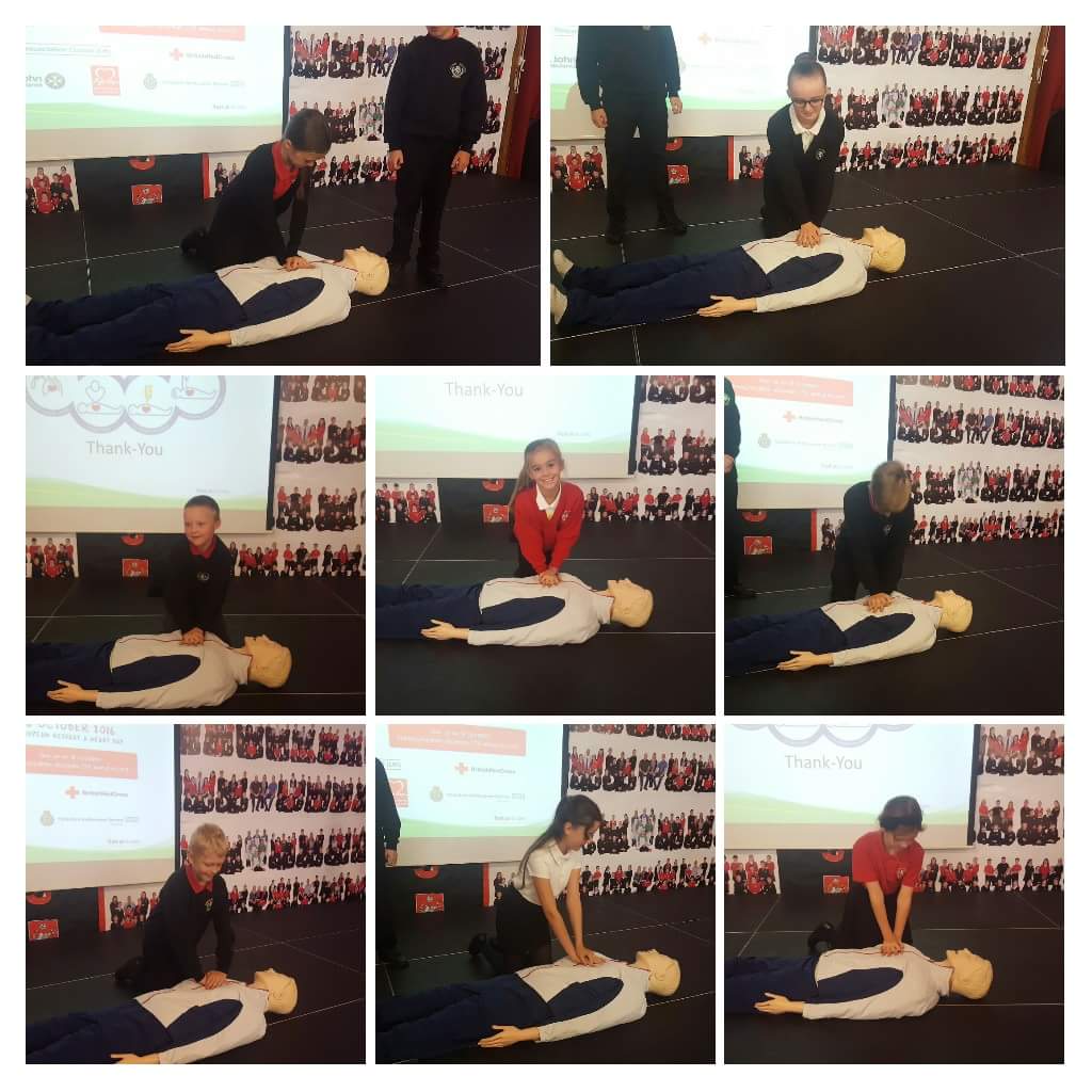 NorthWarksFR's tweet photo. Michael Drayton Junior School Taking part in #restartaheart #minilifesavers https://t.co/AfK3V11wSp